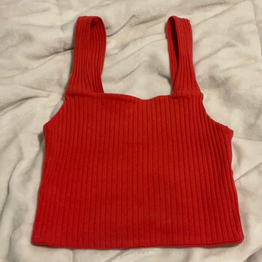 Red cropped tank top. American eagle size Small.